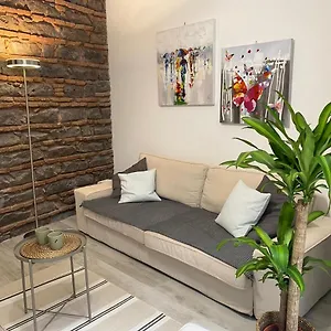 Apartament Alfonzetti-5 Min Walk To Central Train And Bus Station, Katania